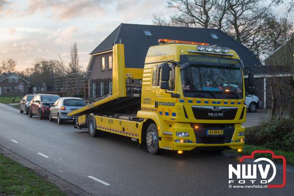 Automobilist naar het ziekenhuis na frontale botsing 't Harde - © NWVFoto.nl