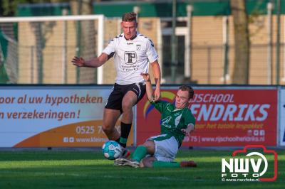 Owios kon zaterdag de Veluwecup in ontvangst nemen als winnaar 2022 van dit toernooi, wat georganiseerd werd op sportpark Schenk 't Harde.  - © NWVFoto.nl