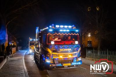 Als onderdeel van het ATB Winterfestijn is er zaterdagavond een tocht met verlichte trucks door de gemeente Oldebroek gereden. - © NWVFoto.nl