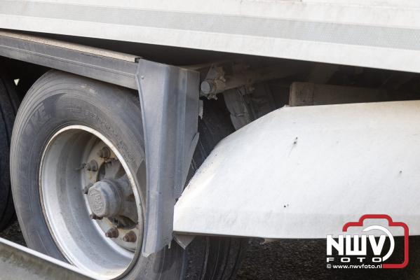 Een persoon gewond bij botsing tussen vrachtwagen en auto A28 Nunspeet - © NWVFoto.nl