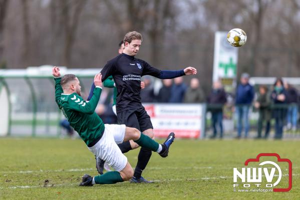 S.V. 't Harde gaat thuis met 0-3 onderuit tegen VEVO Veessen - © NWVFoto.nl