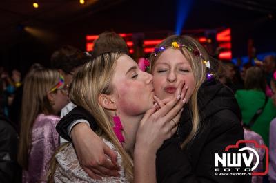 Kokkiâ€™s Viert de Lente met een Foute Party in de feesttent aan de Bovenheigraaf Oldebroek. - © NWVFoto.nl