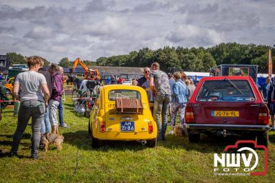 Oude ambachten auto's en tractoren, ingrediÃ«nten voor de Oldtimerdag in Hulshorst. - © NWVFoto.nl