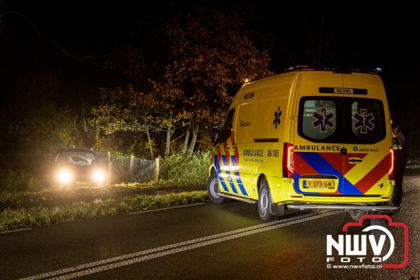 Brandweer bevrijdt bestuurder uit auto bij eenzijdig ongeval Eperweg N795 6,0 Nunspeet - © NWVFoto.nl