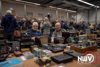 Zaterdag werd er weer een elektronica vlooienmarkt gehouden in het MFC Aperlo op 't Harde door de Veron afdeling Noord Oost Veluwe. - © NWVFoto.nl