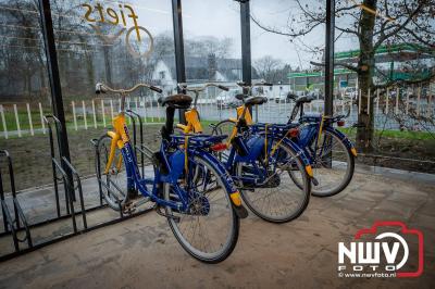 Eerste OV-fietspaviljoen van Gelderland op station 't Harde  in gebruik genomen. - © NWVFoto.nl