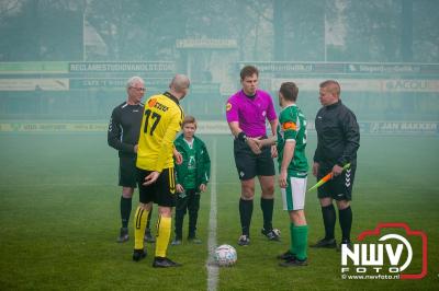 Gemeentelijke derby tussen OWIOS en VSCO '61 levert gemengde gevoelens op voor beide clubs. - © NWVFoto.nl
