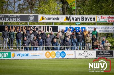 Gemeentelijke derby tussen OWIOS en VSCO '61 levert gemengde gevoelens op voor beide clubs. - © NWVFoto.nl