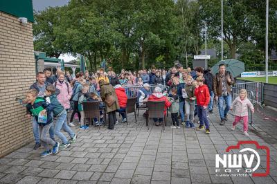 Wandelvierdaagse 2024 op 't Harde de woensdagavond. - © NWVFoto.nl