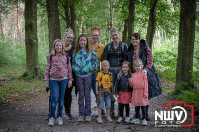 Wandelvierdaagse 2024 op 't Harde de woensdagavond. - © NWVFoto.nl