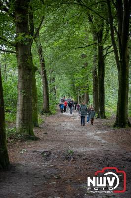 Wandelvierdaagse 2024 op 't Harde de woensdagavond. - © NWVFoto.nl