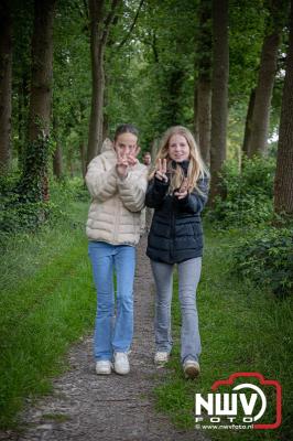 Wandelvierdaagse 2024 op 't Harde de woensdagavond. - © NWVFoto.nl