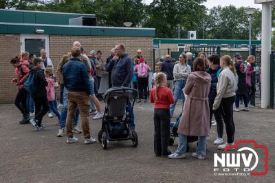 Wandelvierdaagse 2024 op 't Harde de donderdagavond. - © NWVFoto.nl