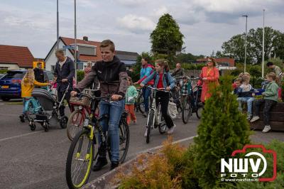 Wandelvierdaagse 2024 op 't Harde de donderdagavond. - © NWVFoto.nl