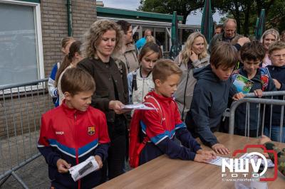 Wandelvierdaagse 2024 op 't Harde de donderdagavond. - © NWVFoto.nl