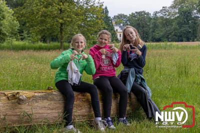 Wandelvierdaagse 2024 op 't Harde de donderdagavond. - © NWVFoto.nl