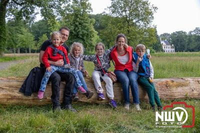 Wandelvierdaagse 2024 op 't Harde de donderdagavond. - © NWVFoto.nl