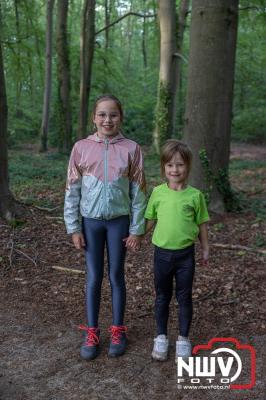 Wandelvierdaagse 2024 op 't Harde de donderdagavond. - © NWVFoto.nl