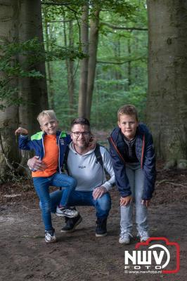 Wandelvierdaagse 2024 op 't Harde de donderdagavond. - © NWVFoto.nl