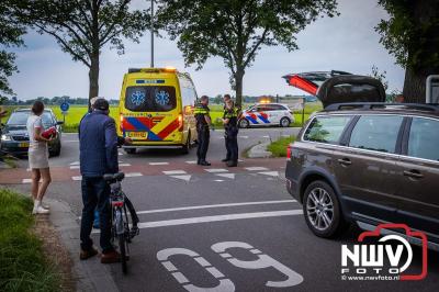 Bestuurder ziet scooter over het hoofd bij oprijden Feithenhofsweg Oldebroek. - © NWVFoto.nl