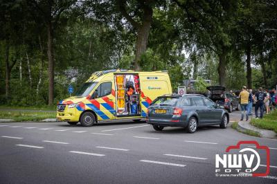 Bestuurder ziet scooter over het hoofd bij oprijden Feithenhofsweg Oldebroek. - © NWVFoto.nl