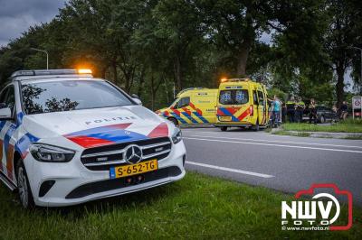 Bestuurder ziet scooter over het hoofd bij oprijden Feithenhofsweg Oldebroek. - © NWVFoto.nl