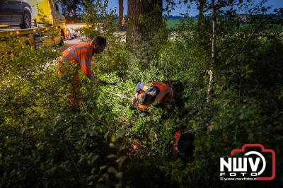 Bestuurder ziet scooter over het hoofd bij oprijden Feithenhofsweg Oldebroek. - © NWVFoto.nl