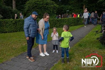 Wandelvierdaagse 2024 op 't Harde de vrijdagavond. - © NWVFoto.nl