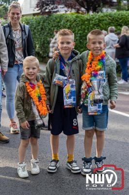 Wandelvierdaagse 2024 op 't Harde de vrijdagavond. - © NWVFoto.nl