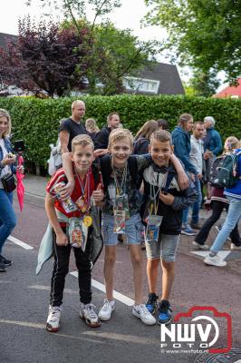 Wandelvierdaagse 2024 op 't Harde de vrijdagavond. - © NWVFoto.nl