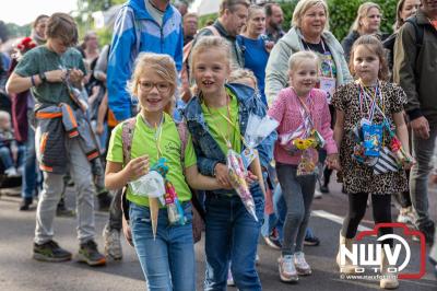 Wandelvierdaagse 2024 op 't Harde de vrijdagavond. - © NWVFoto.nl