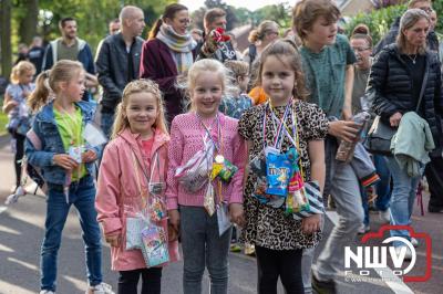 Wandelvierdaagse 2024 op 't Harde de vrijdagavond. - © NWVFoto.nl