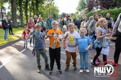 Wandelvierdaagse 2024 op 't Harde de vrijdagavond. - © NWVFoto.nl