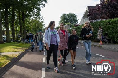 Wandelvierdaagse 2024 op 't Harde de vrijdagavond. - © NWVFoto.nl