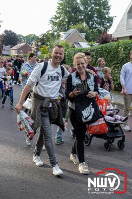 Wandelvierdaagse 2024 op 't Harde de vrijdagavond. - © NWVFoto.nl