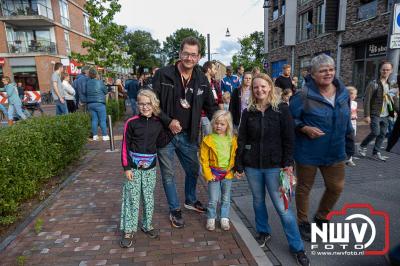 Wandelvierdaagse 2024 op 't Harde de vrijdagavond. - © NWVFoto.nl