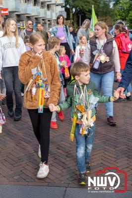 Wandelvierdaagse 2024 op 't Harde de vrijdagavond. - © NWVFoto.nl