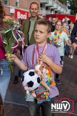 Wandelvierdaagse 2024 op 't Harde de vrijdagavond. - © NWVFoto.nl