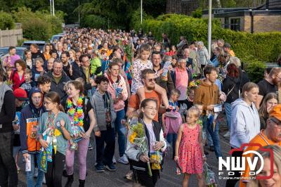 Wandelvierdaagse 2024 op 't Harde de vrijdagavond. - © NWVFoto.nl