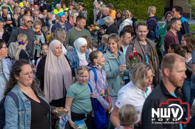 Wandelvierdaagse 2024 op 't Harde de vrijdagavond. - © NWVFoto.nl