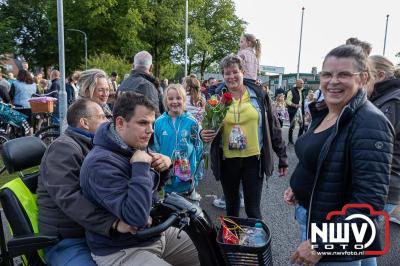 Wandelvierdaagse 2024 op 't Harde de vrijdagavond. - © NWVFoto.nl