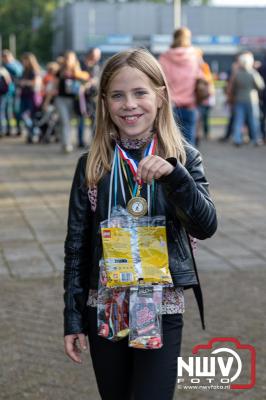 Wandelvierdaagse 2024 op 't Harde de vrijdagavond. - © NWVFoto.nl