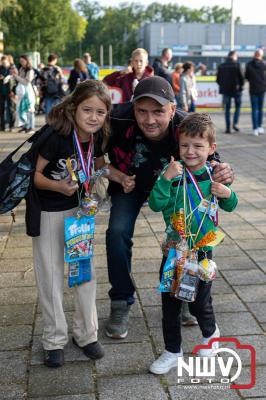 Wandelvierdaagse 2024 op 't Harde de vrijdagavond. - © NWVFoto.nl