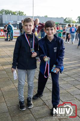 Wandelvierdaagse 2024 op 't Harde de vrijdagavond. - © NWVFoto.nl