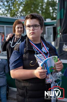 Wandelvierdaagse 2024 op 't Harde de vrijdagavond. - © NWVFoto.nl