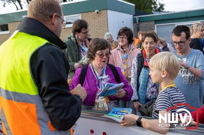 Wandelvierdaagse 2024 op 't Harde de vrijdagavond. - © NWVFoto.nl