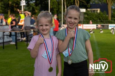 Wandelvierdaagse 2024 op 't Harde de vrijdagavond. - © NWVFoto.nl