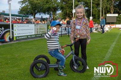 Wandelvierdaagse 2024 op 't Harde de vrijdagavond. - © NWVFoto.nl