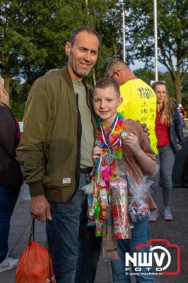 Wandelvierdaagse 2024 op 't Harde de vrijdagavond. - © NWVFoto.nl