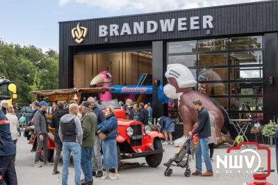 Veel activiteiten rond om de nieuwe brandweerkazerne in Oldebroek, tijdens de open dag. - © NWVFoto.nl